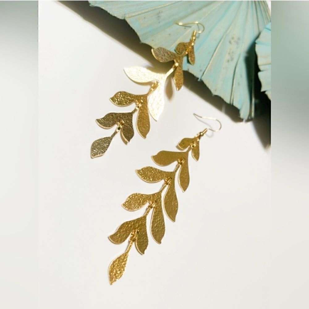 Gold leaf earrings #469